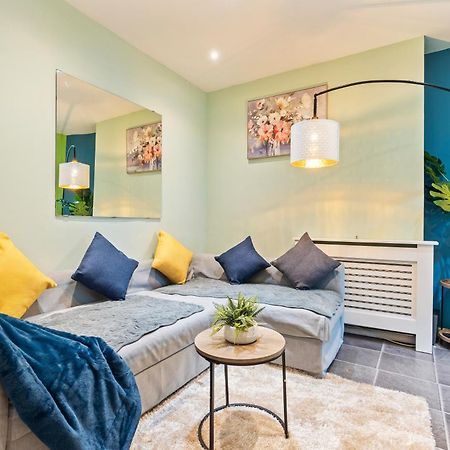 Comfy 4Br House Close To Subway ลอนดอน ภายนอก รูปภาพ