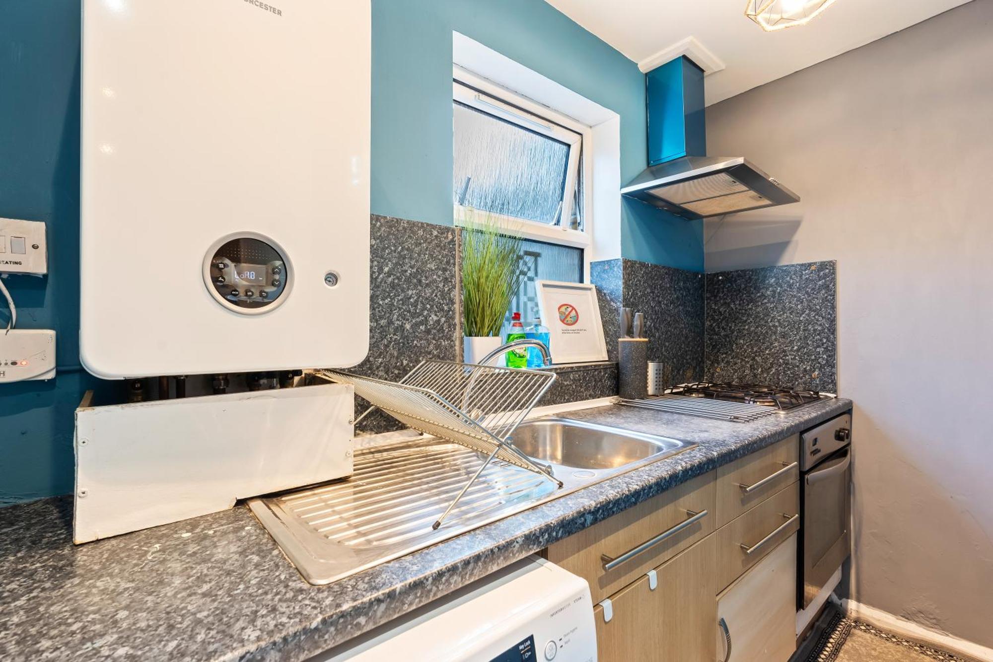 Comfy 4Br House Close To Subway ลอนดอน ภายนอก รูปภาพ