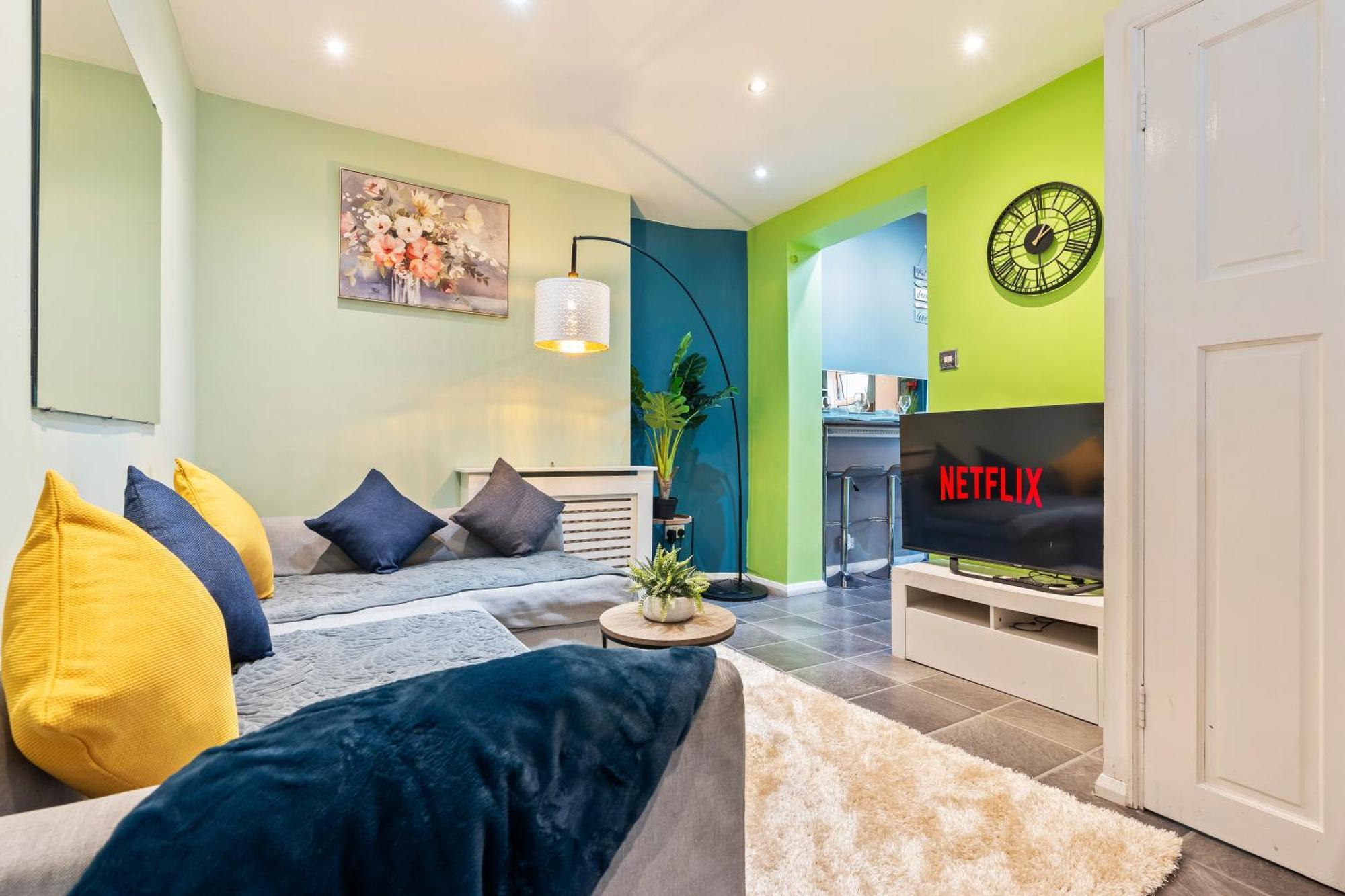 Comfy 4Br House Close To Subway ลอนดอน ภายนอก รูปภาพ