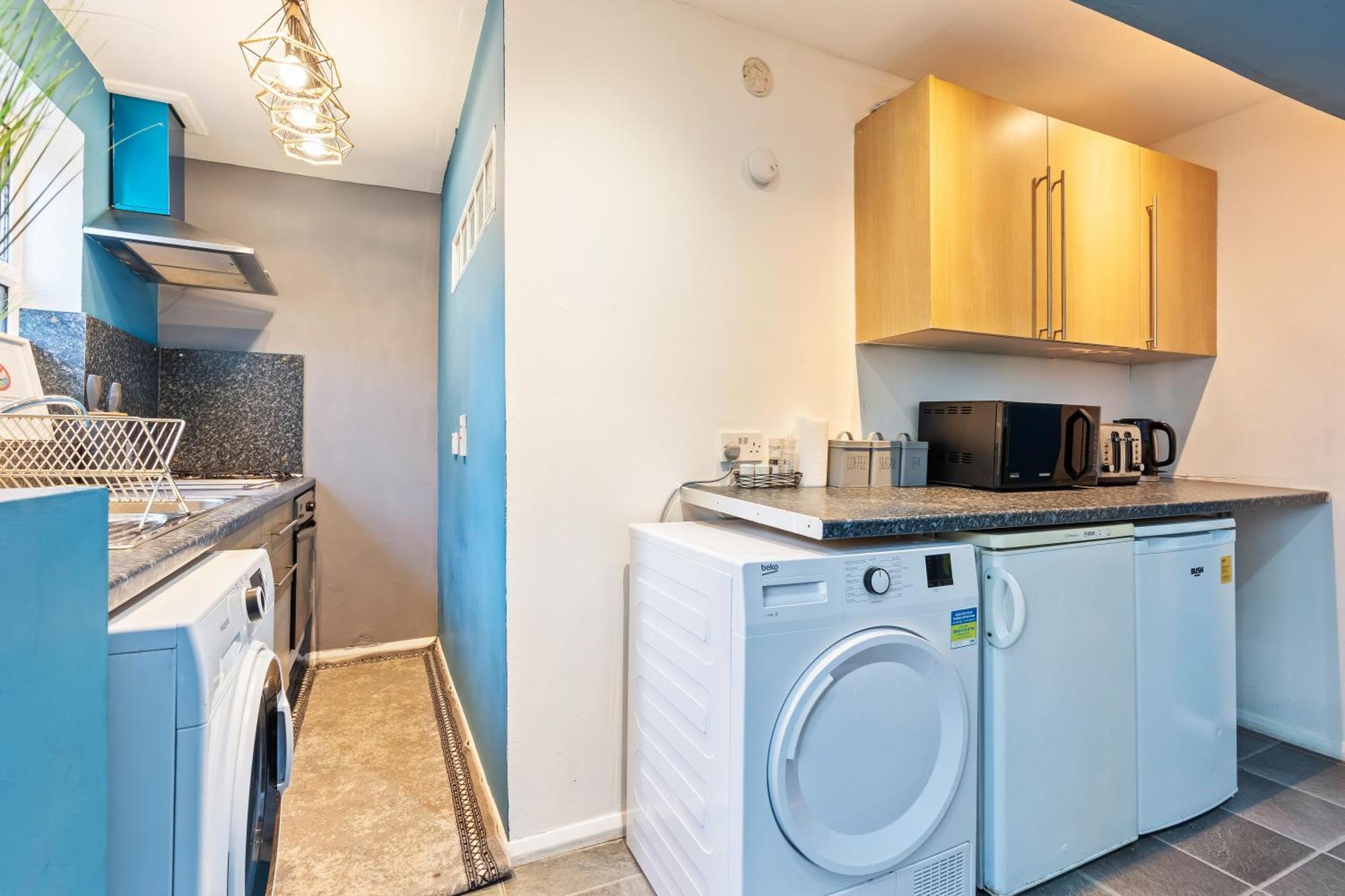 Comfy 4Br House Close To Subway ลอนดอน ภายนอก รูปภาพ