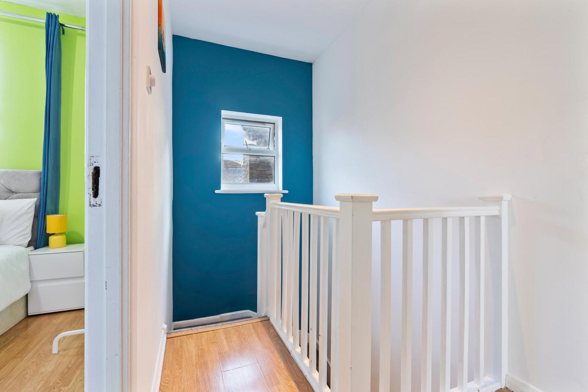 Comfy 4Br House Close To Subway ลอนดอน ภายนอก รูปภาพ